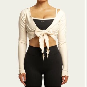 437 WRAP TOP / CREAM
